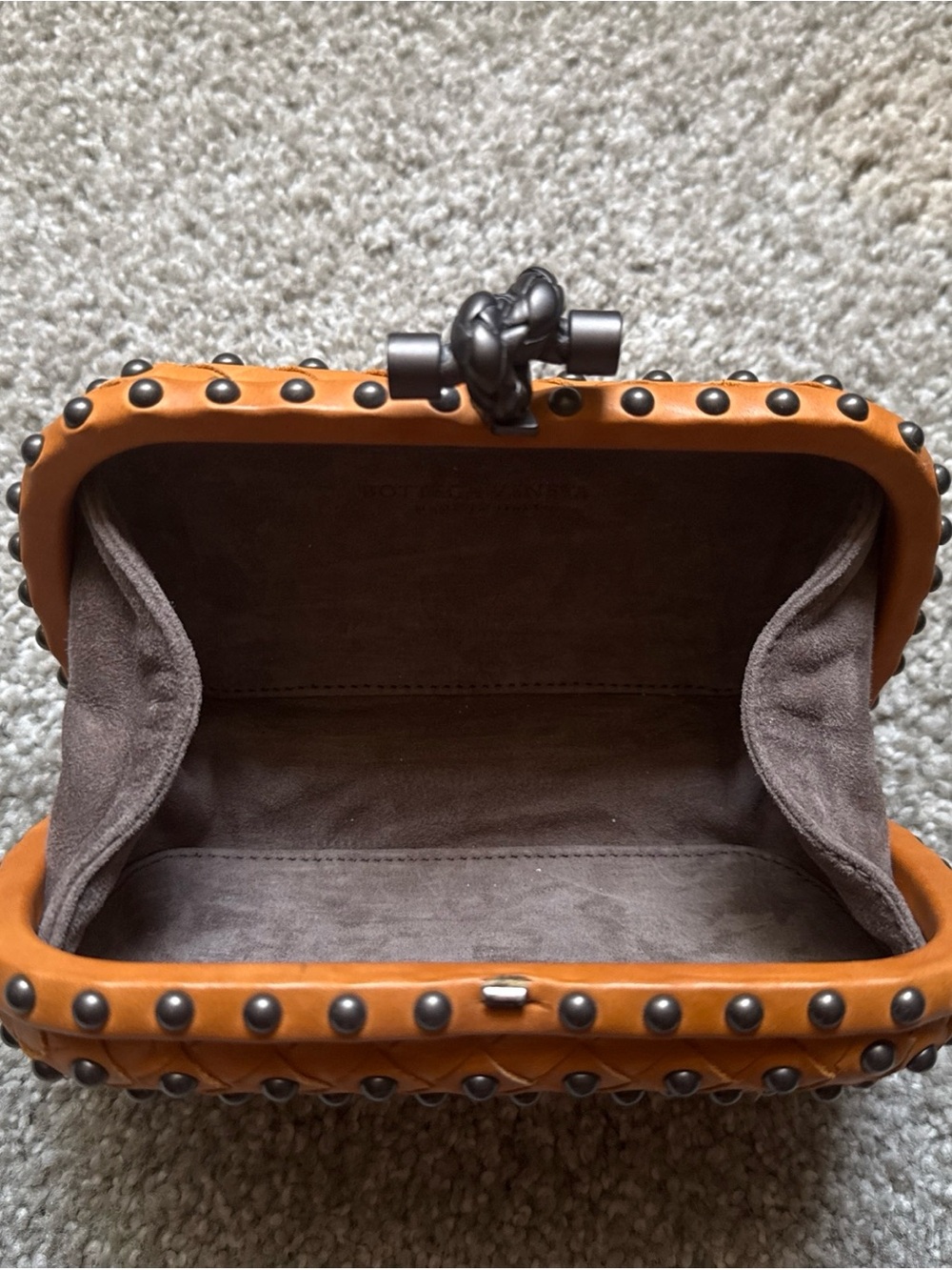 Authentic Bottega Veneta Womens Waxy Nappa Intrecciato Studded Knot Clutch - Picture 6 of 10